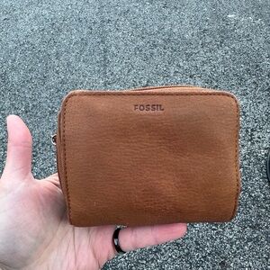 Fossil Men's Brown Leather Zip Wallet